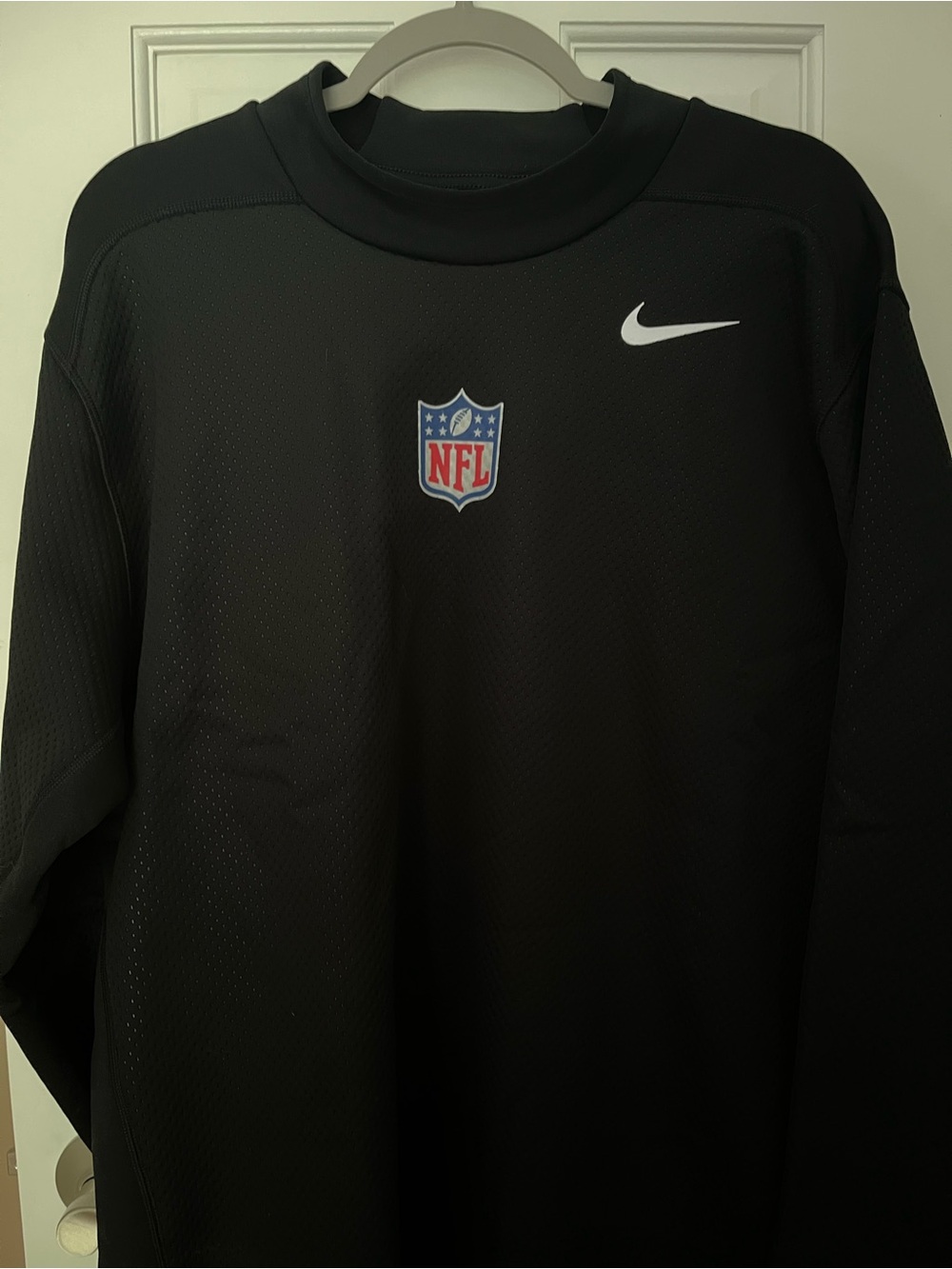 NIKE NFL ON-FIELD MOCK NECK THERMAL COMPRESSION CREWNECK - NFL Performance Gear